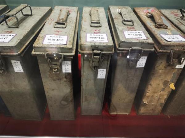 徐九斤收藏的电影胶卷.jpg