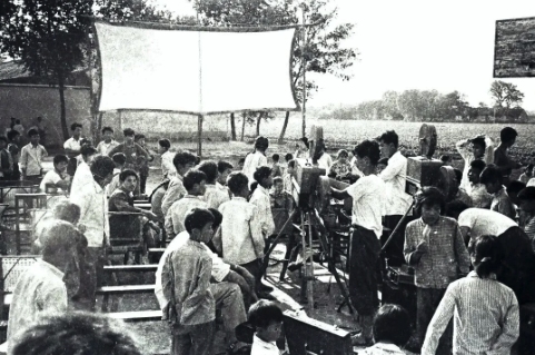 农村电影放映队.png