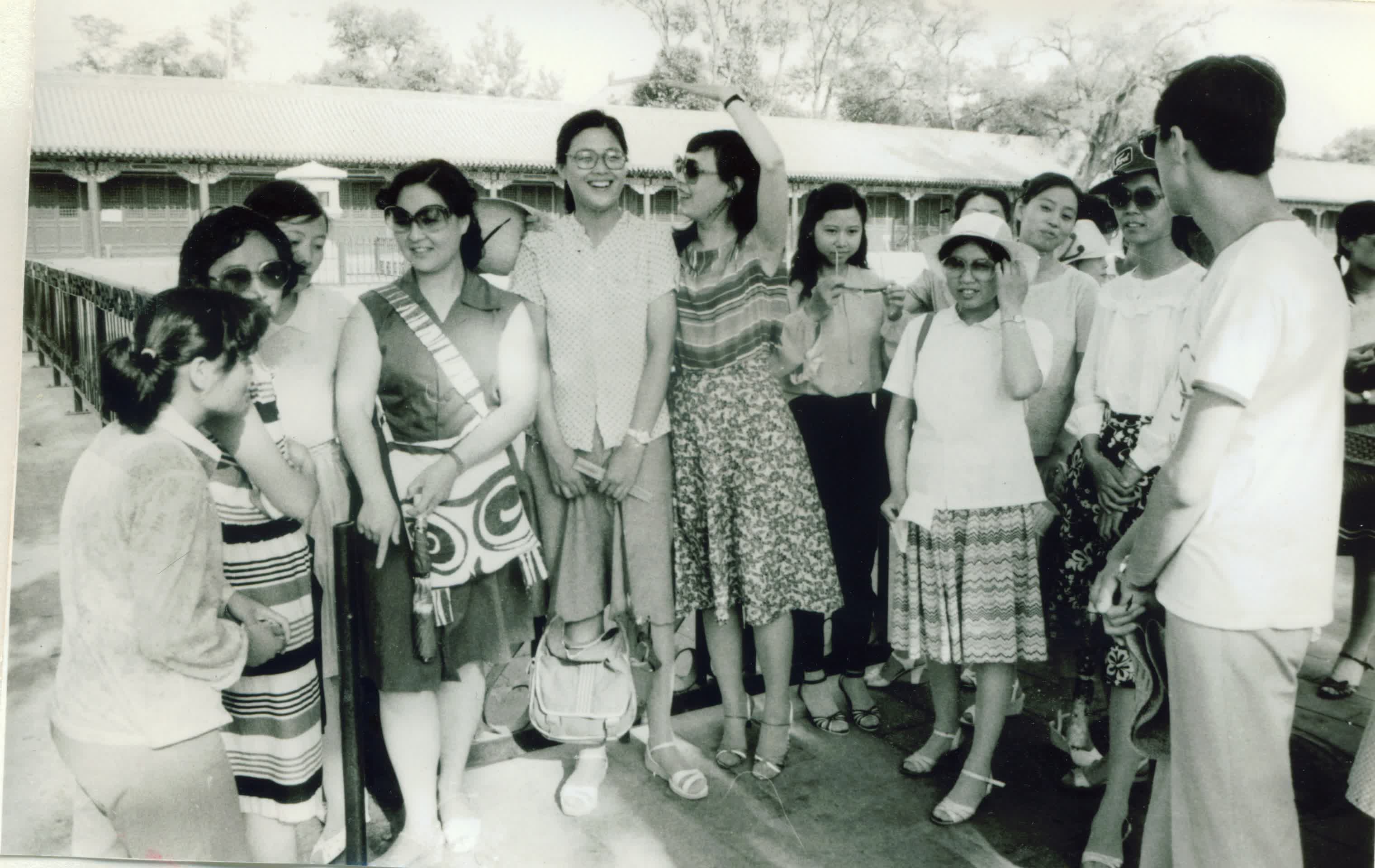 11-1-儿影青年同志85年.jpg