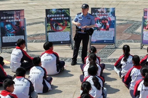 法治宣传进校园(来源:光明图片).jpeg 法治宣传进校园(来源:光明图片).jpeg